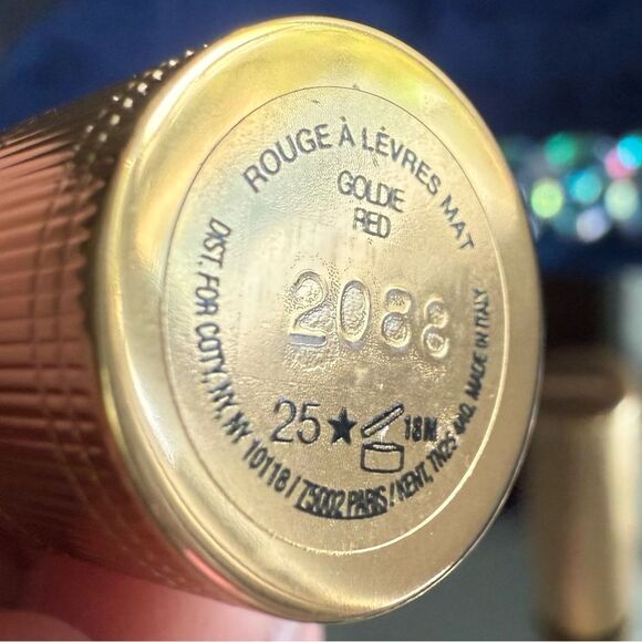 GUCCI GOLDIE RED 25 | THE RED THAT LOVES YOU BACK | MATTE - Picture 5 of 17